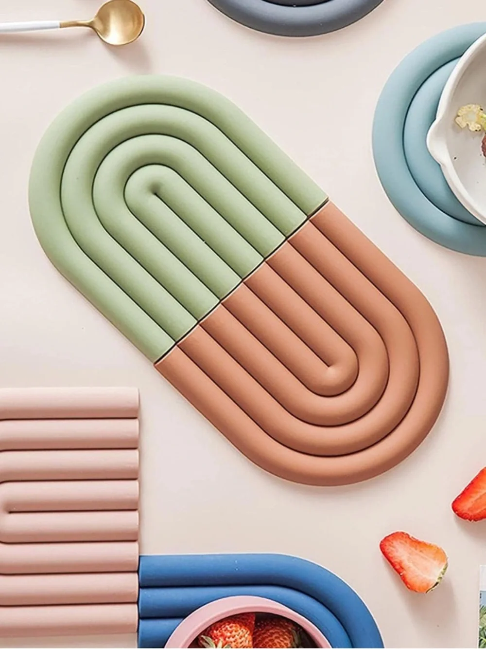 Arched Silicone Heat-Resistant Trivet Pair in Blush
